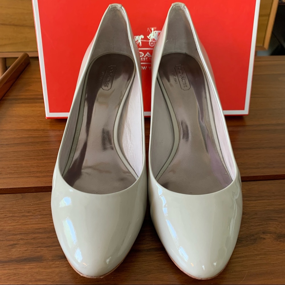 Coach Nala Pumps, taupe sz 10